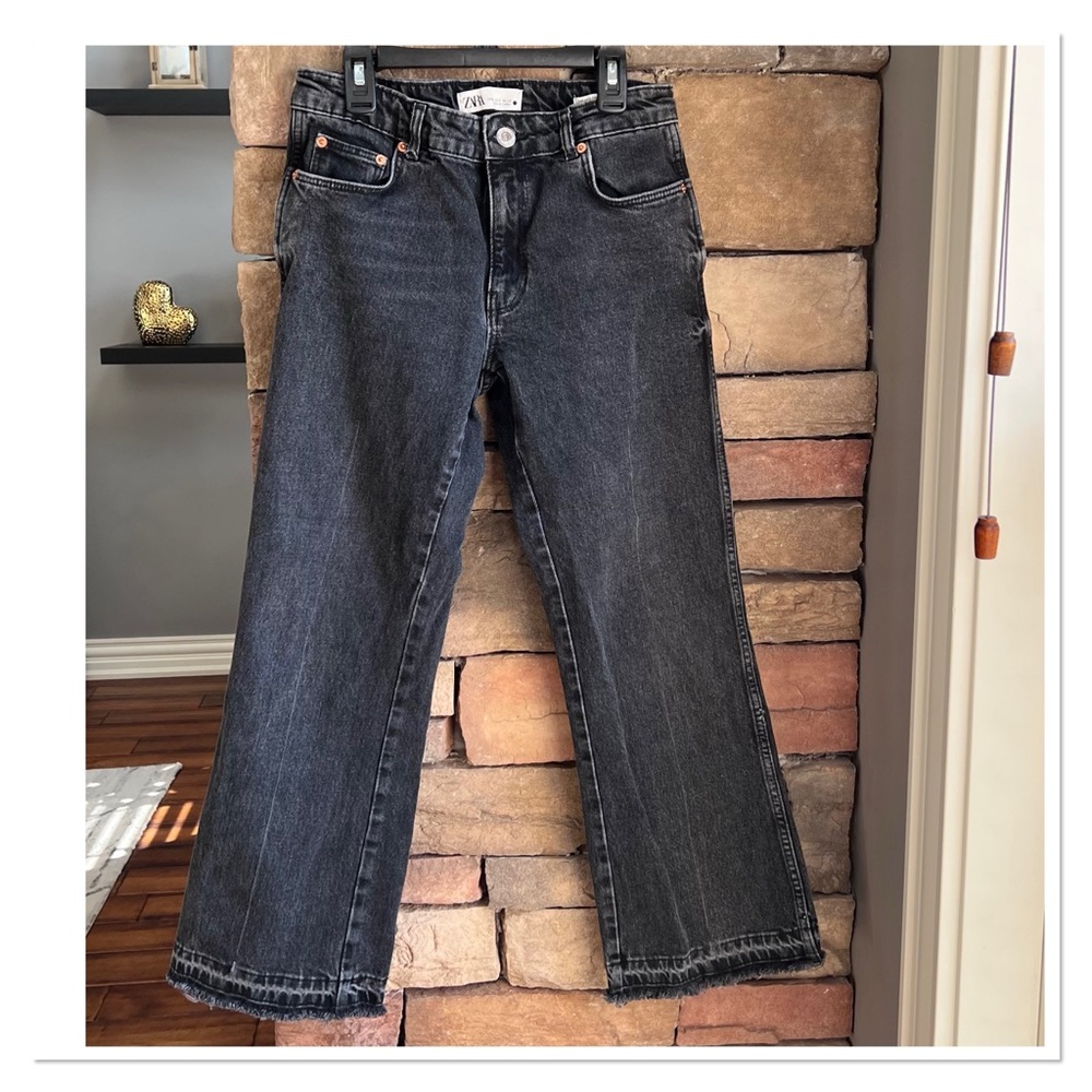 ZARA 'Ness' Cropped Flare Women's Black Jeans - Picture 1 of 10